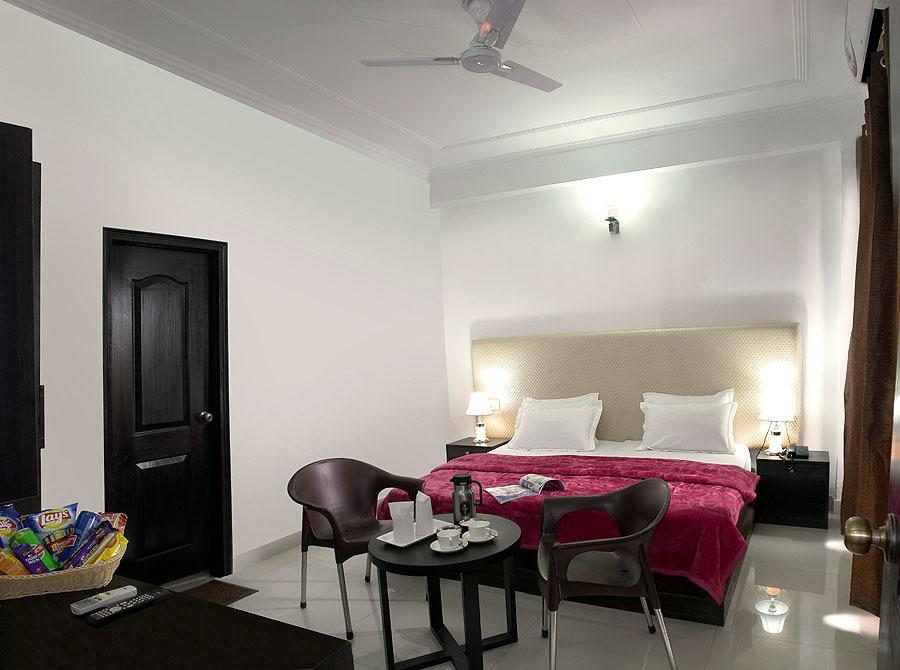 Rishikesh Inn By One Hotels Risikés Szoba fotó